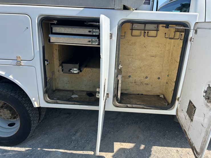 2012-ford-f450-image-13