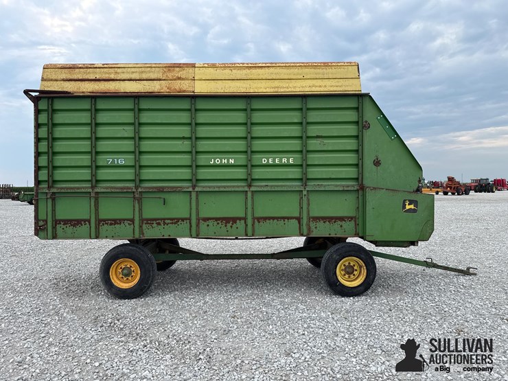 john-deere-716-image-4