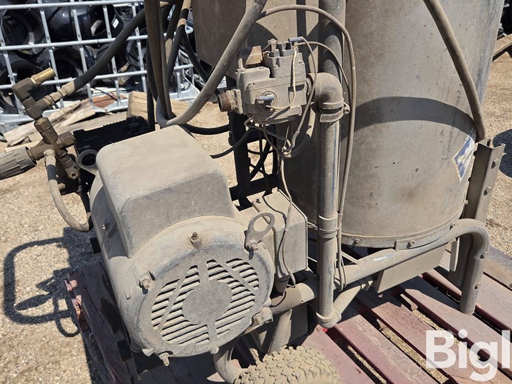 american-made-cleaners-hot-water-pressure-washer-image-18