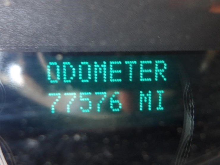 2011-chevrolet-silverado-2500-image-16