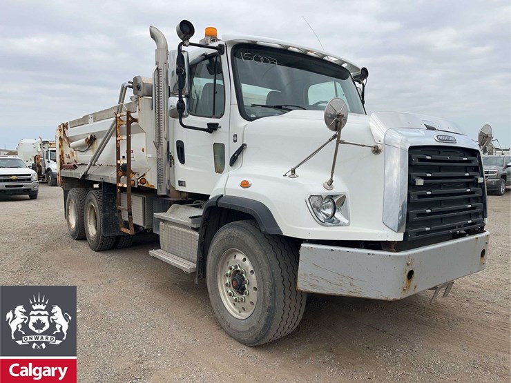 2016-freightliner-114sd-image-2