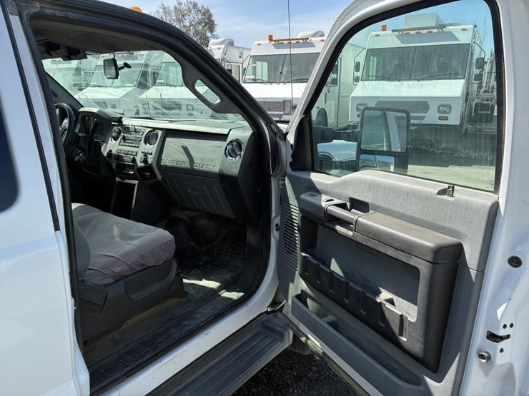 2015-ford-f450-image-25