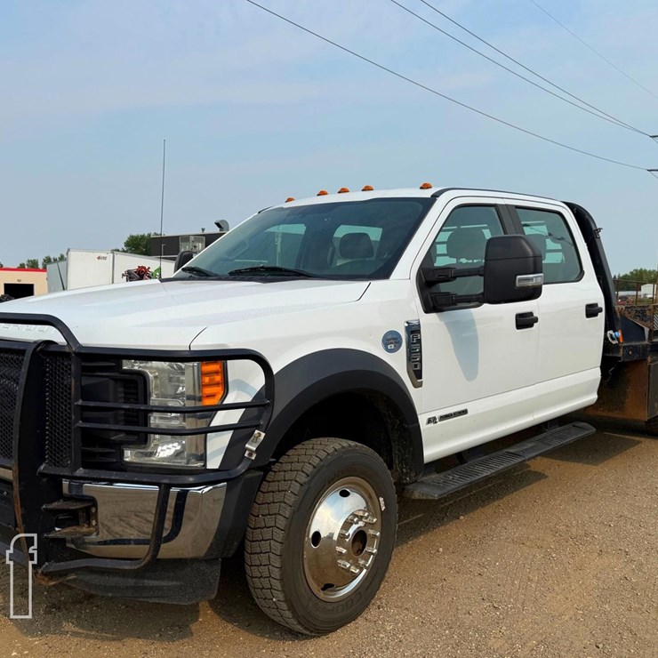 2017 FORD F550 XL