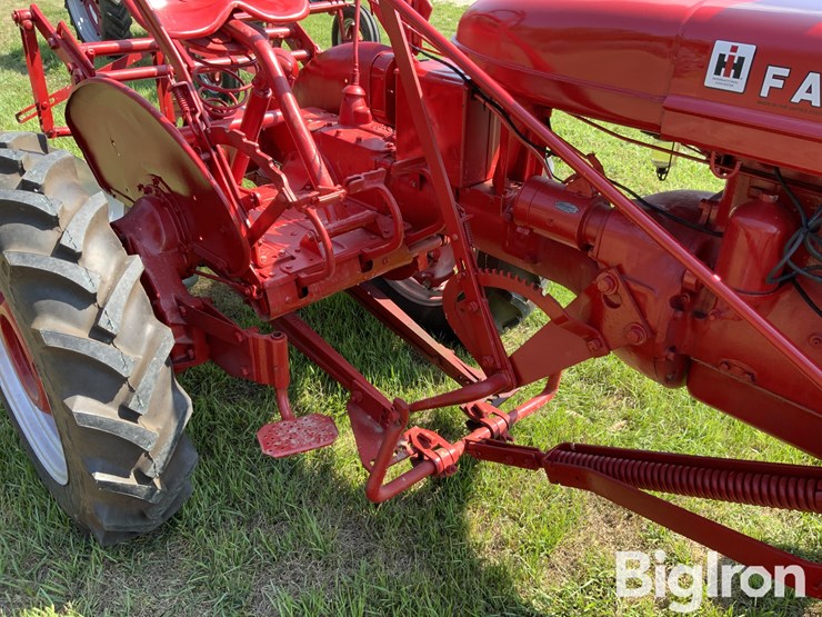 mccormick-farmall-a-2wd-tractor-w/plow-no.-87-image-13