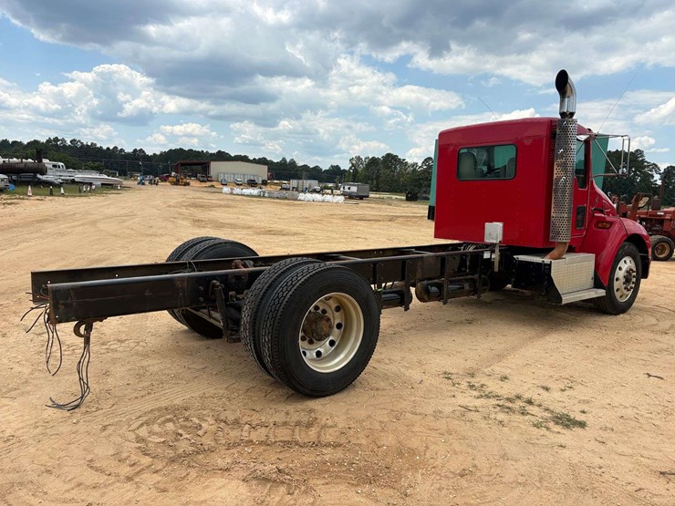 2008-kenworth-t300-image-3