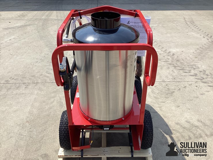 2026-magnum-4000-series-hot-water-pressure-washer-image-6