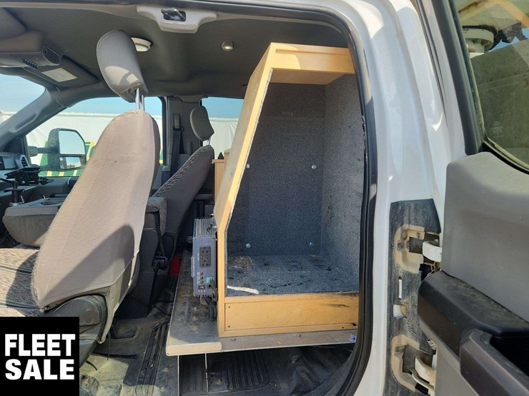 2020-ford-f550-image-31