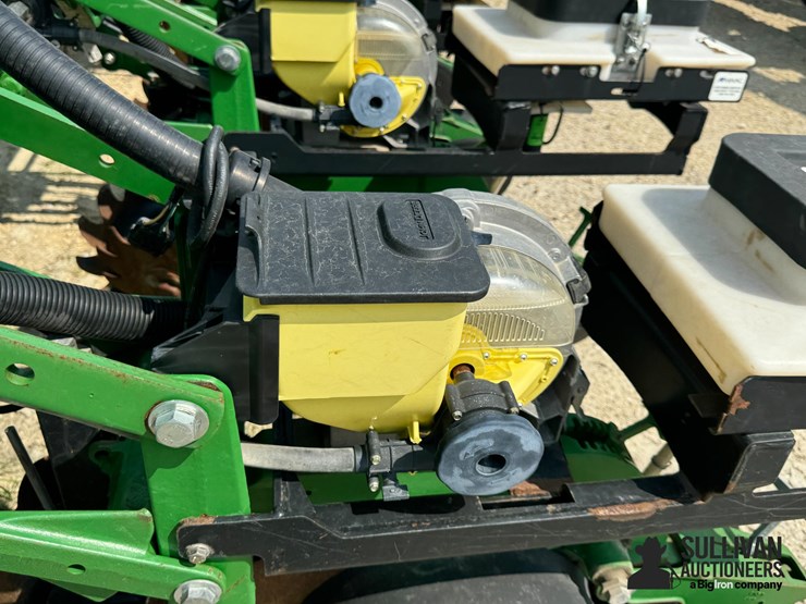 2013-john-deere-db90-image-15