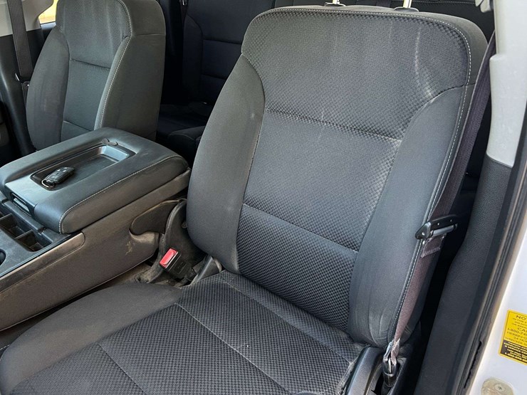 2017-chevrolet-silverado-1500-image-13