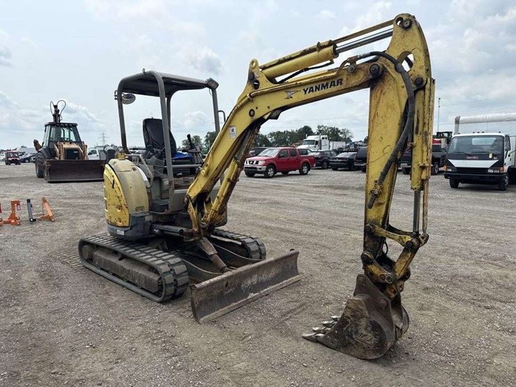 2008-yanmar-vio35-image-4