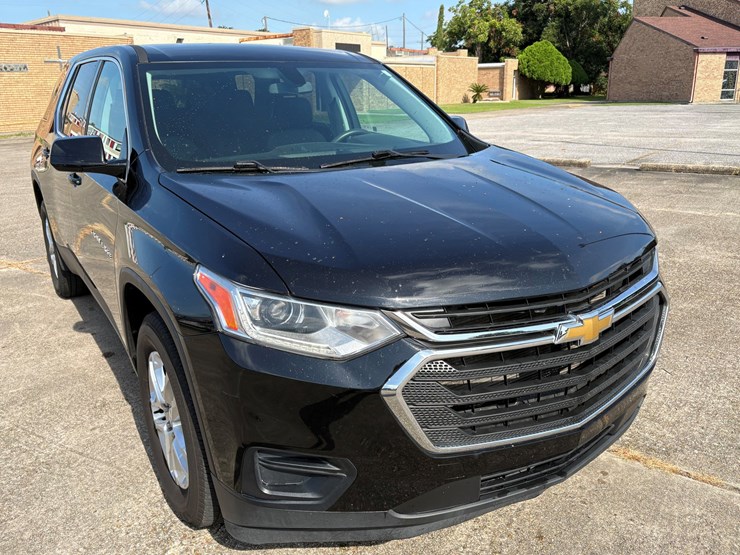 2020-chevrolet-traverse-image-2