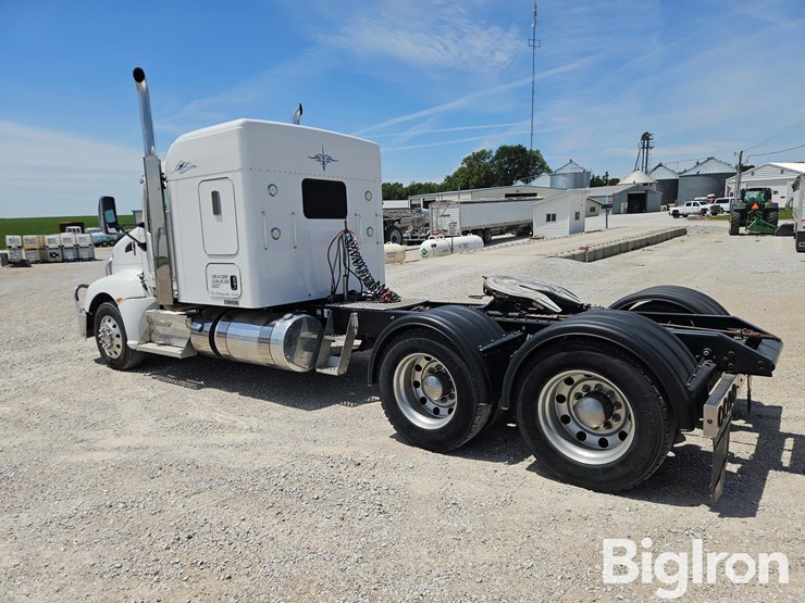 2014-kenworth-t660-image-7