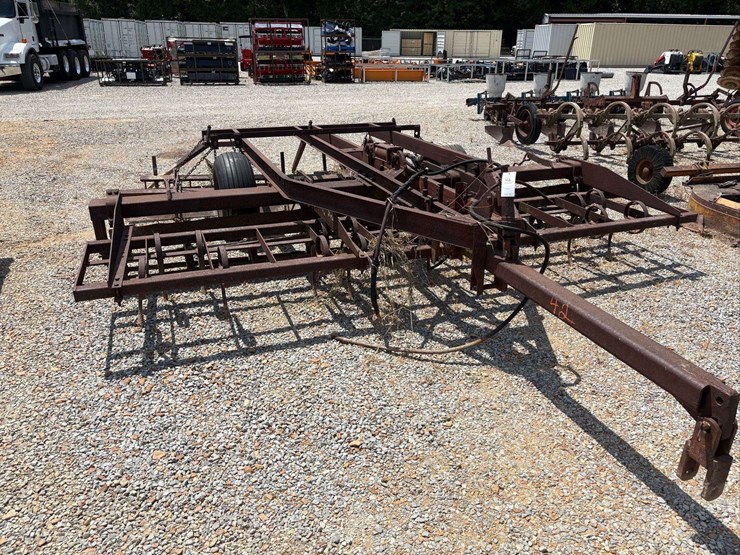 12-ft-barrentine-do-all-with-scratchers-image-3