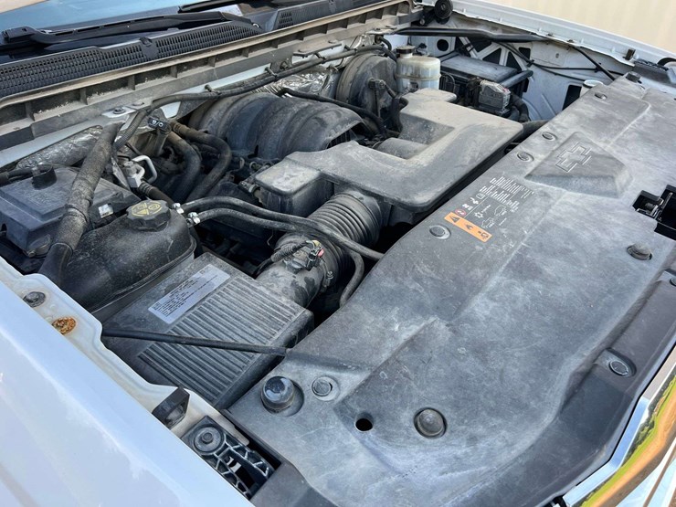 2017-chevrolet-silverado-1500-image-40