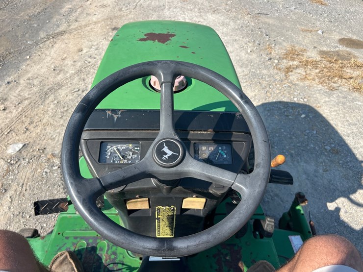 john-deere-4100-image-11