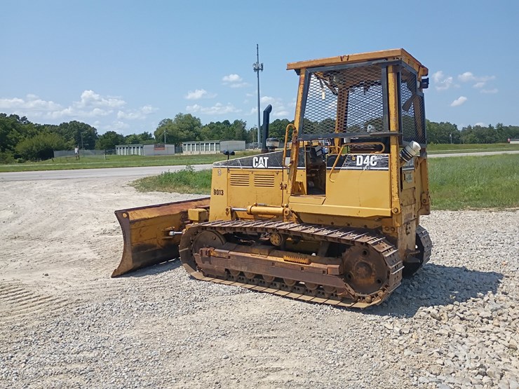caterpillar-d4c-image-4