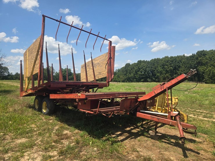 new-holland-1033-image-1