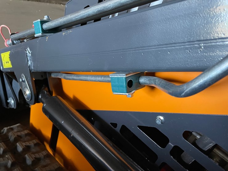 #9735-•-land-honor-mini-skid-steer-loader-image-46