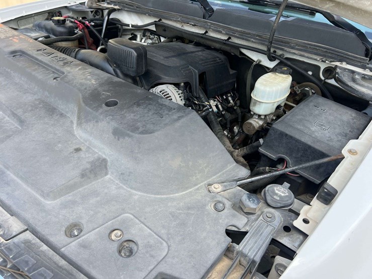 2011-chevrolet-2500hd-image-22
