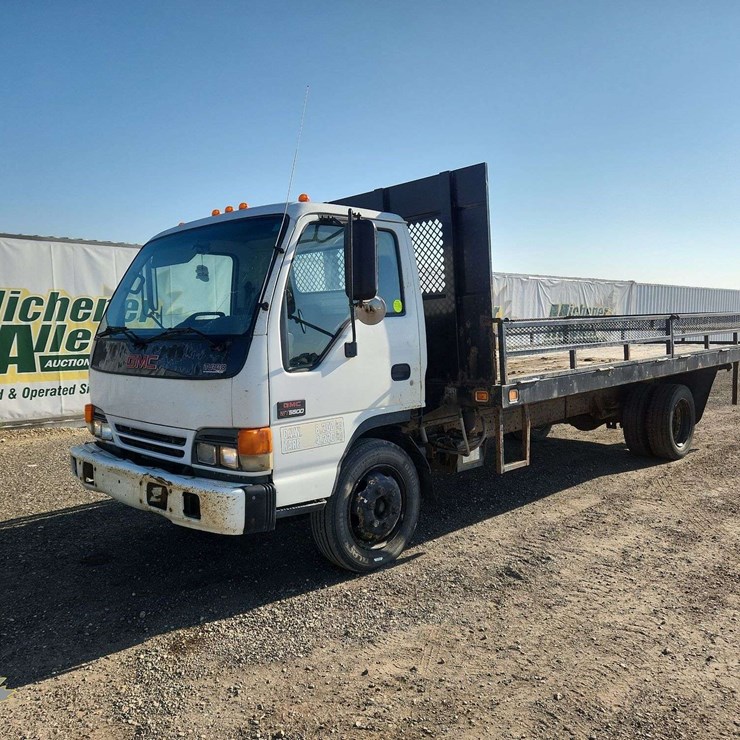 2005 GMC W5500