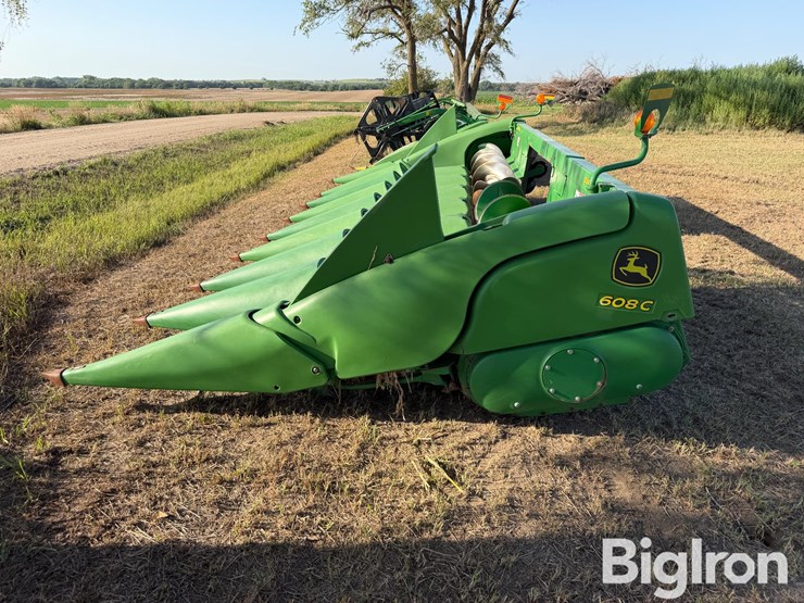 john-deere-608c-image-8