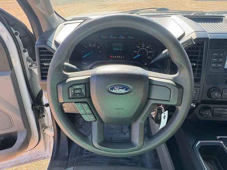 2017-ford-f150-image-12