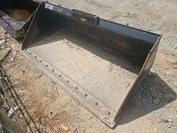 #24638-•-edge-72"-skidsteer-bucket-image-1