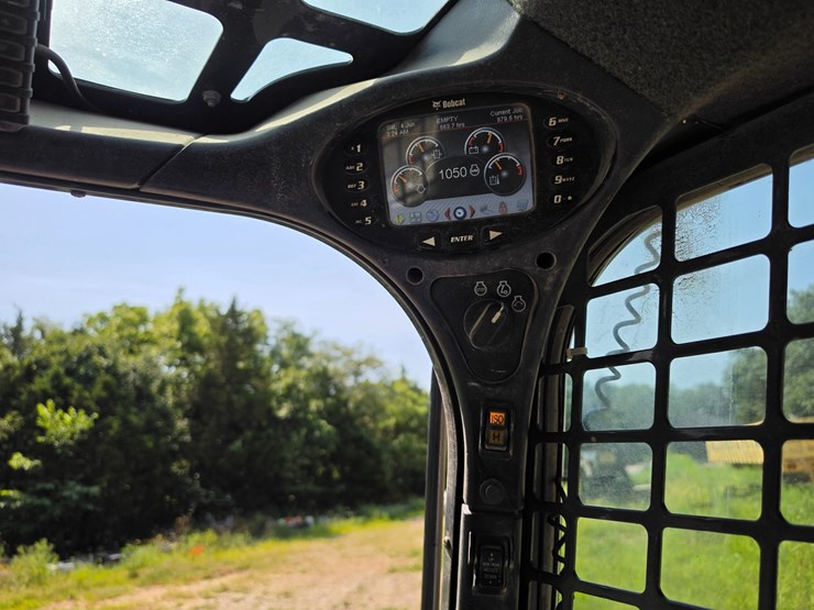 2020-bobcat-t770-image-18