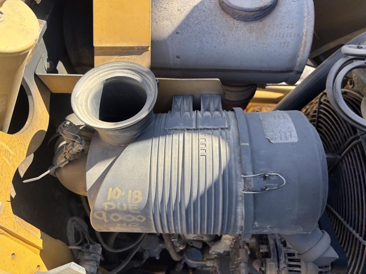 2007-deere-410j-image-57