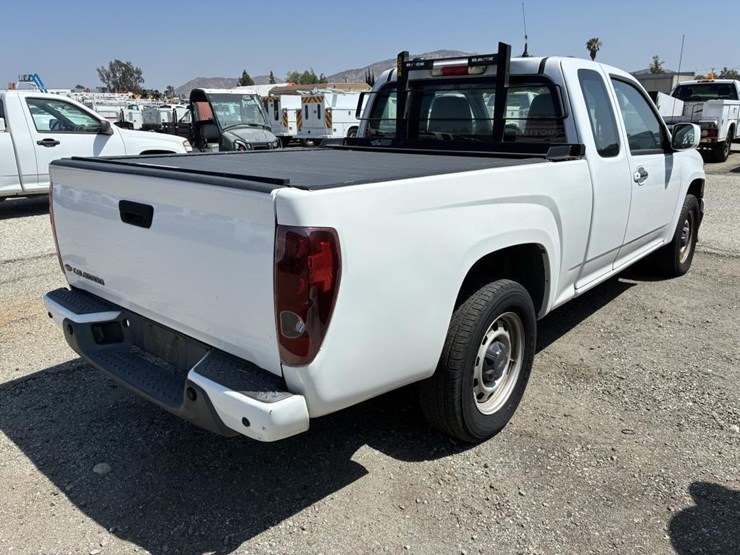 2011-chevrolet-colorado-image-3