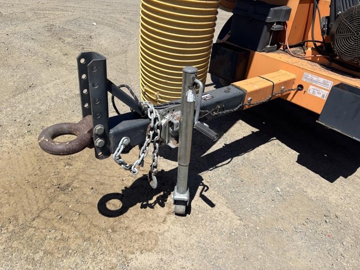 2014-scag-giant-vac-vacuum-trailer-image-6