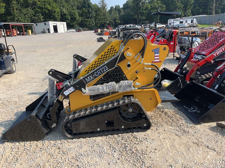 agt-compact-track-loader-image-1