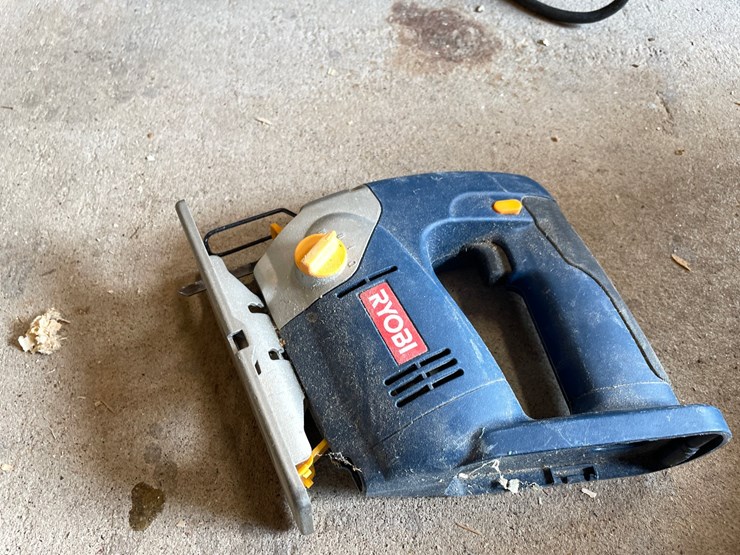 #10119-•-(4)-ryobi-18v-battery-powered-power-tools-image-8