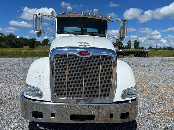 2010-peterbilt-386-image-7