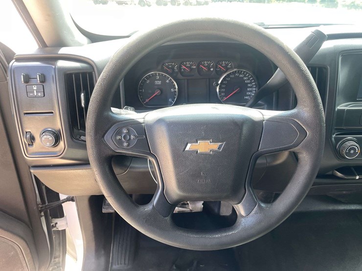 2018-chevrolet-silverado-1500-image-12
