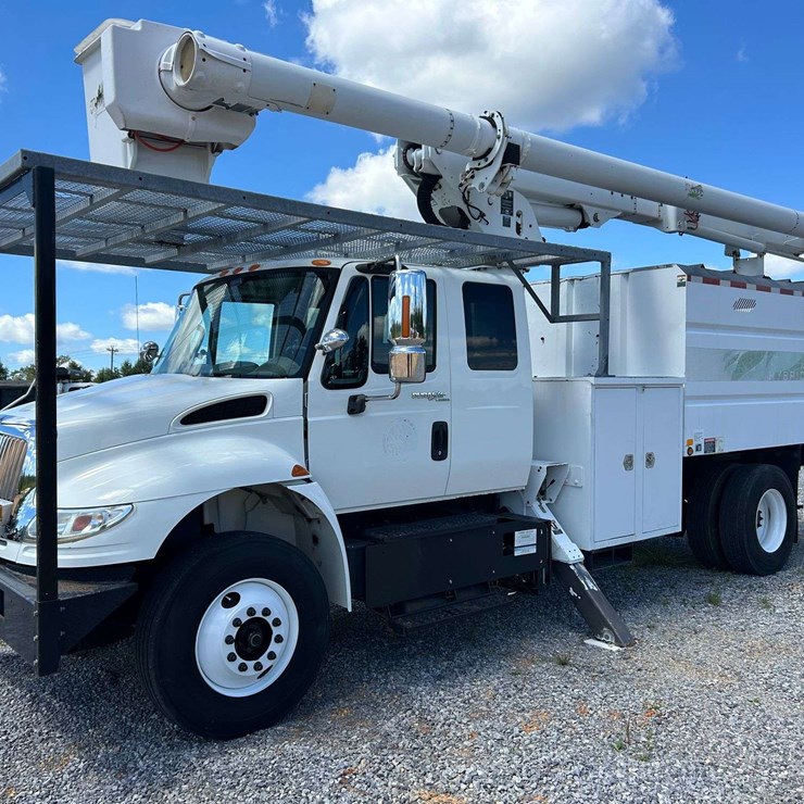 2011 INTERNATIONAL DURASTAR 4300