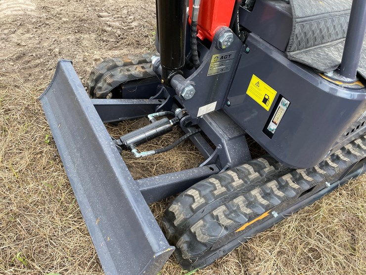#9736-•-agt-mini-excavator-mx15rx-image-8