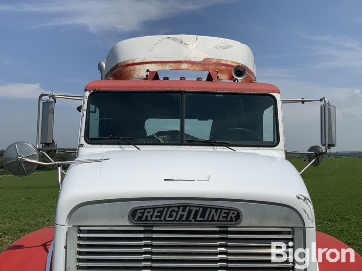 1991-freightliner-fld112-image-11