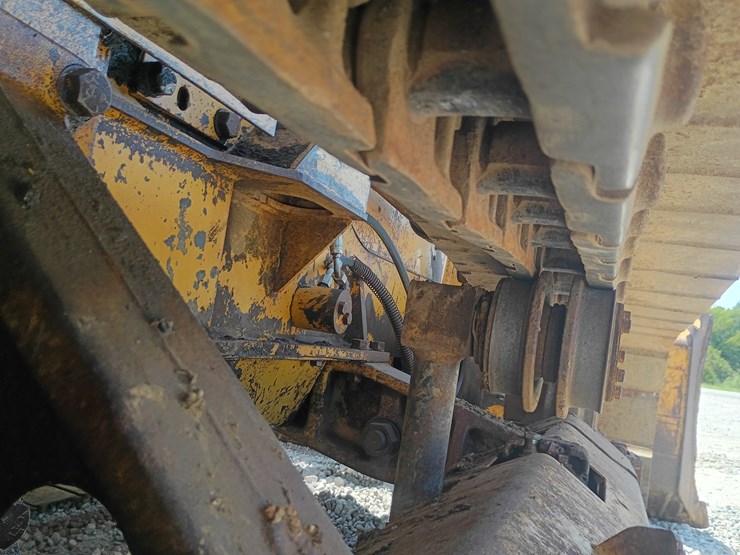 caterpillar-d4c-image-46