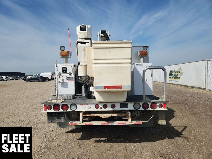2020-ford-f550-image-18