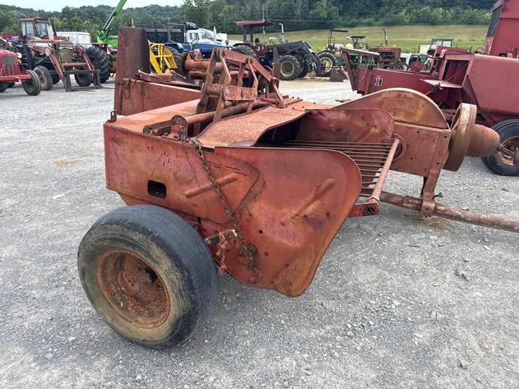 massey-ferguson-10-image-3