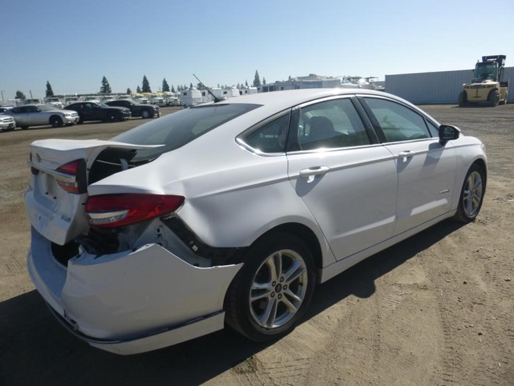 2018-ford-fusion-sedan-image-3