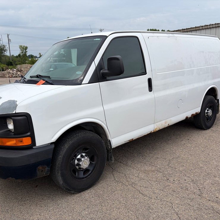 #8371 • 2011 Chevrolet Cargo Van (Has WI Title)