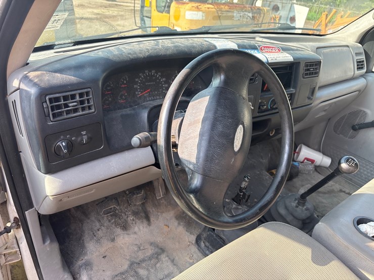 2001-ford-f650-image-13