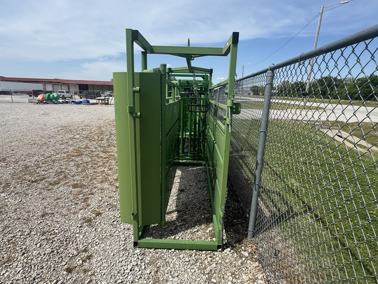 new/unused-real-tuff-8.5'-adjustable-alley-image-4