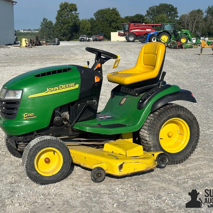 JOHN DEERE G110