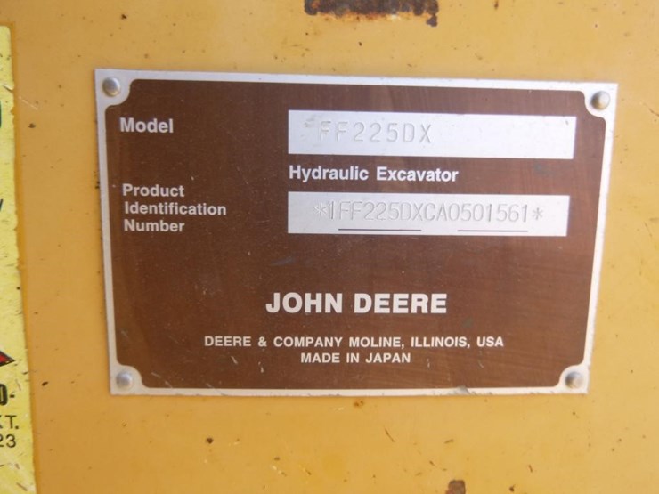 2011-deere-225d-lc-image-41