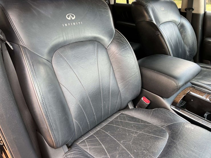 2012-infiniti-qx56-image-41
