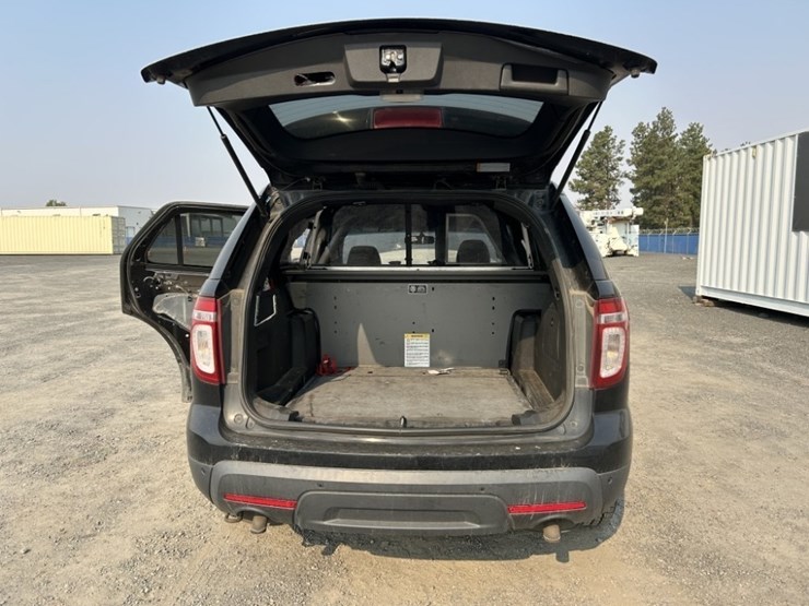 2014-ford-explorer-image-26