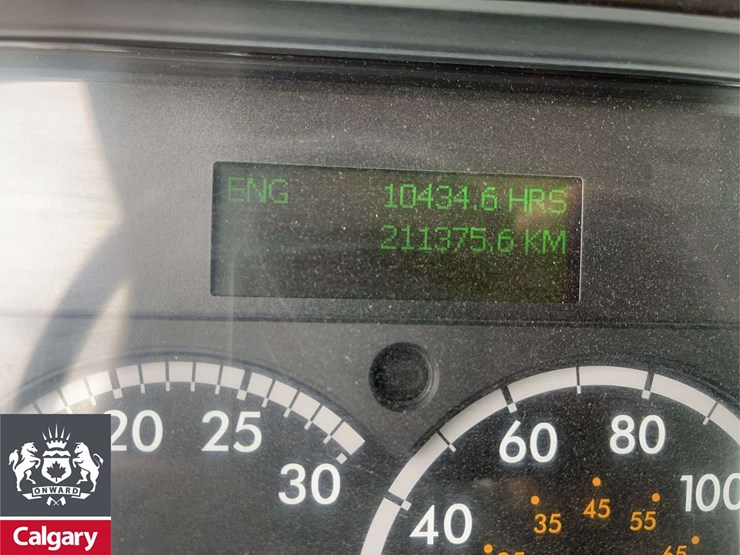 2016-freightliner-114sd-image-24